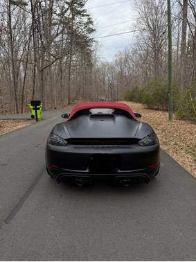 2022 Porsche 718 Spyder Base