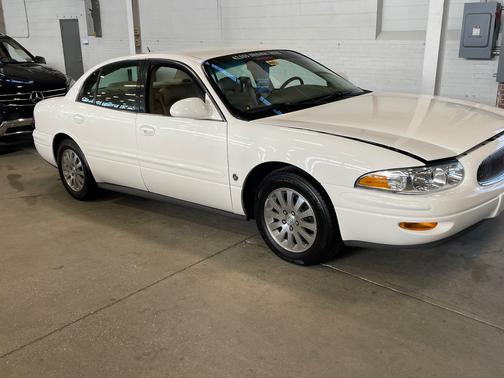 White 2005 Buick LeSabre Limited
