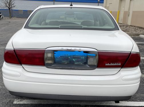 White 2005 Buick LeSabre Limited