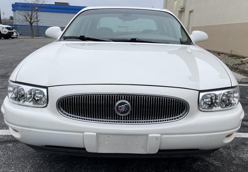 White 2005 Buick LeSabre Limited