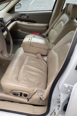 White 2005 Buick LeSabre Limited