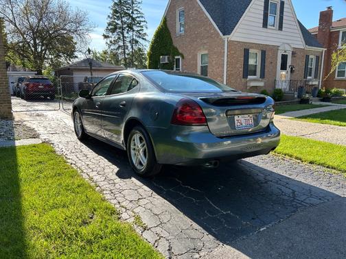 Gray 2006 Pontiac Grand Prix GT