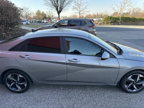 2023 Hyundai ELANTRA SEL