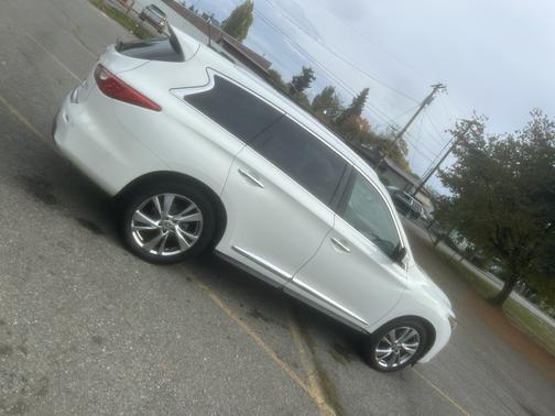 2013 INFINITI JX35 Base