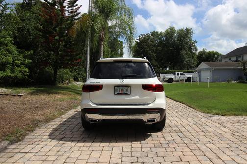 White 2024 Mercedes-Benz GLB 250 Base