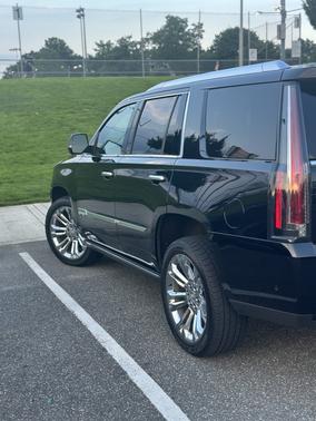 2017 Cadillac Escalade Premium Luxury