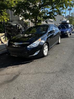 2014 Hyundai SONATA Hybrid Base