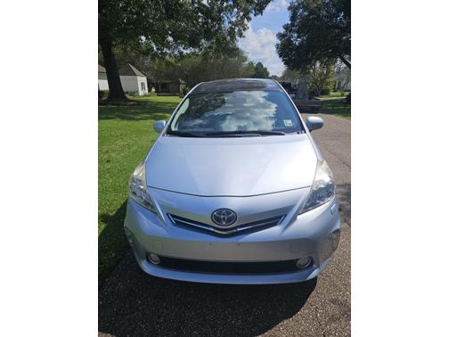2014 Toyota Prius v Two