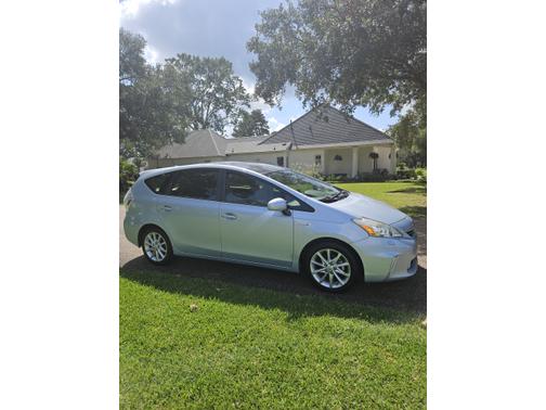 2014 Toyota Prius v Two