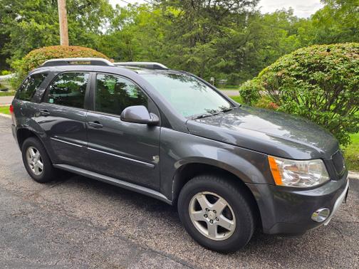 Gray 2009 Pontiac Torrent Base