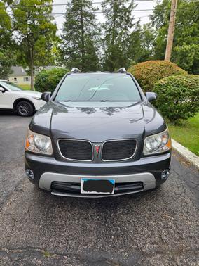 Gray 2009 Pontiac Torrent Base