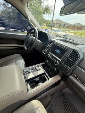 White 2018 Ford Expedition Limited