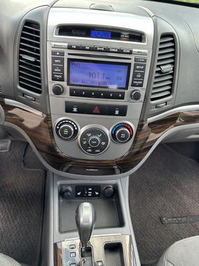 2011 Hyundai SANTA FE SE