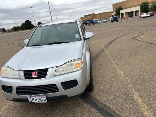 Silver 2006 Saturn Vue Base