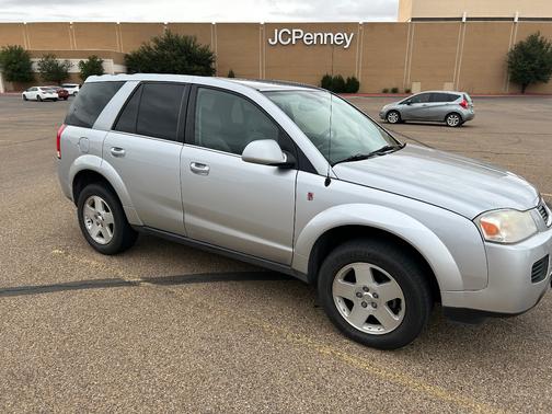 Silver 2006 Saturn Vue Base