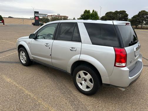 Silver 2006 Saturn Vue Base