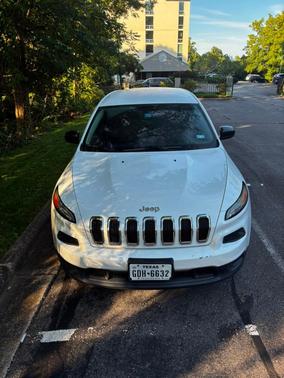 White 2015 Jeep Cherokee Sport