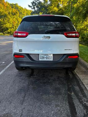White 2015 Jeep Cherokee Sport