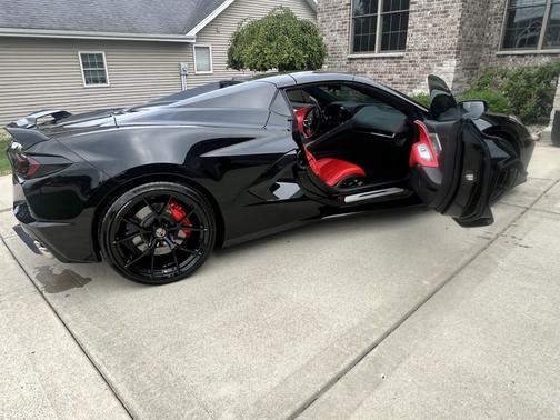 Black 2022 Chevrolet Corvette Stingray w/2LT