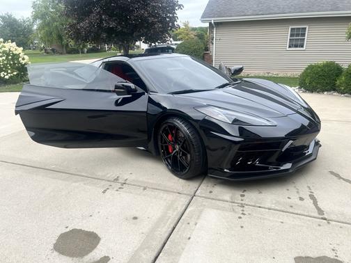 Black 2022 Chevrolet Corvette Stingray w/2LT
