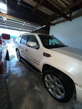 Beige 2009 Cadillac Escalade Base