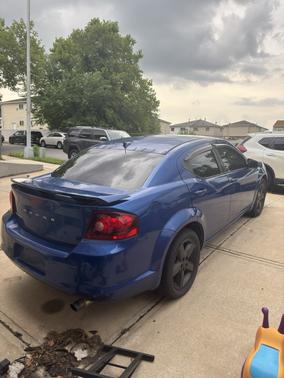 Blue 2012 Dodge Avenger SE