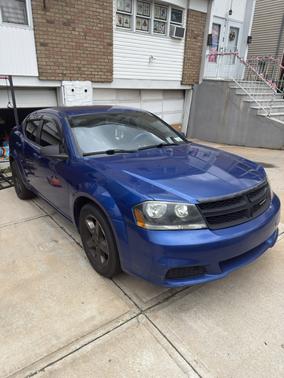Blue 2012 Dodge Avenger SE