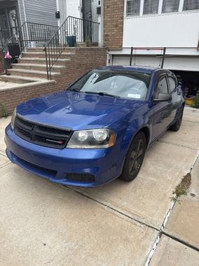 Blue 2012 Dodge Avenger SE