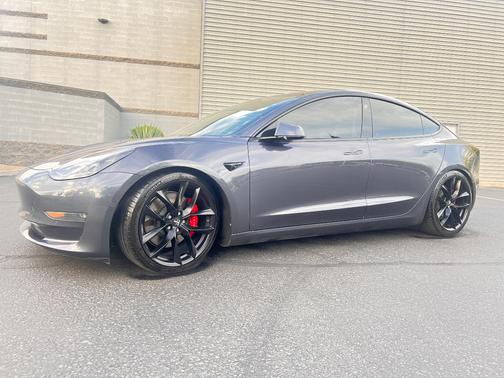 Gray 2022 Tesla Model 3 Performance