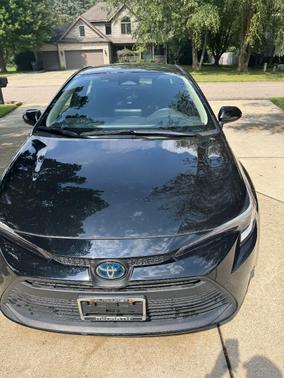 Black 2023 Toyota Corolla Hybrid LE