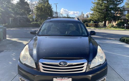 2010 Subaru Outback 2.5 i Premium