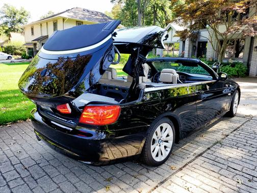 Black 2011 BMW 328 i