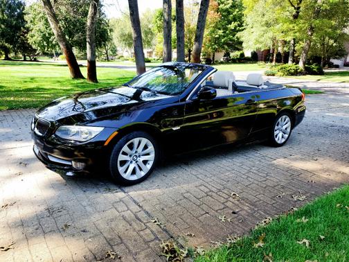 Black 2011 BMW 328 i