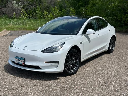 White 2019 Tesla Model 3 Standard Range Plus
