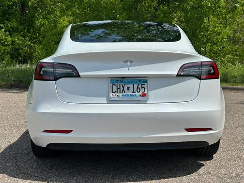 White 2019 Tesla Model 3 Standard Range Plus