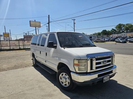 2010 Ford E350 Super Duty XLT