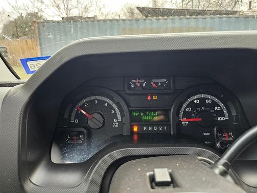 2010 Ford E350 Super Duty XLT