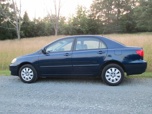2004 Toyota Corolla LE