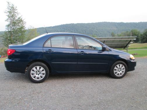 2004 Toyota Corolla LE