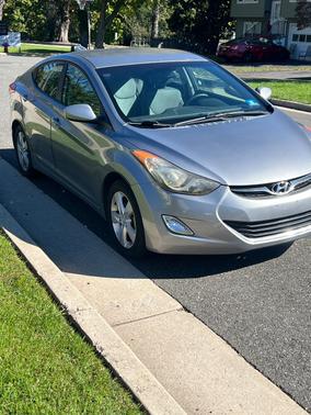 Gray 2013 Hyundai ELANTRA GLS