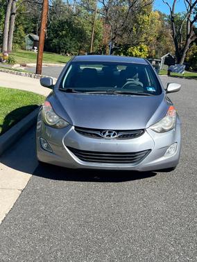 Gray 2013 Hyundai ELANTRA GLS