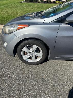 Gray 2013 Hyundai ELANTRA GLS