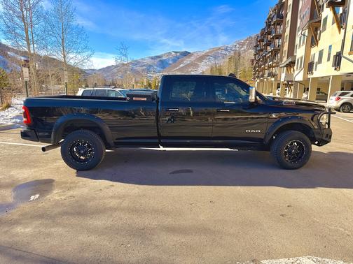 2021 RAM 3500 Laramie