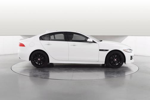 2019 Jaguar XE 30t R-Sport