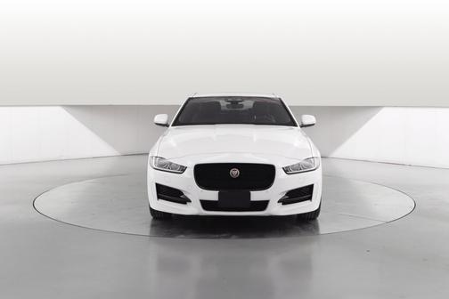 2019 Jaguar XE 30t R-Sport