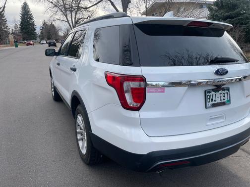 2016 Ford Explorer Base