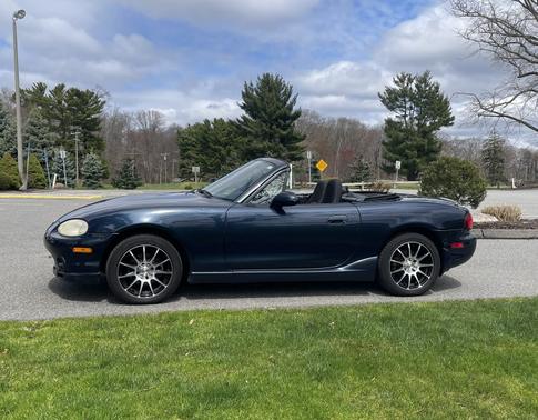 2000 Mazda MX-5 Miata Base
