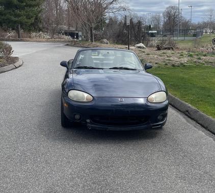 2000 Mazda MX-5 Miata Base