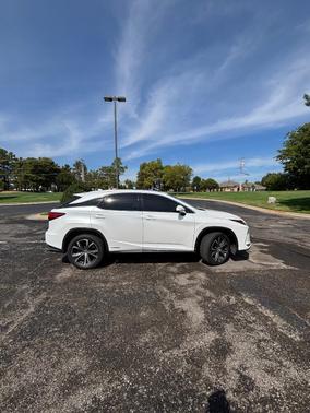 White 2022 Lexus RX 450h Base