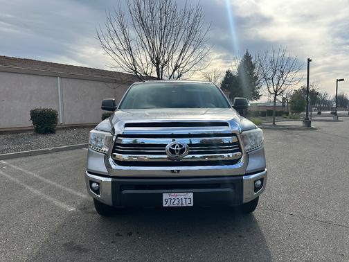 2016 Toyota Tundra SR5